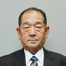 山崎　親男
